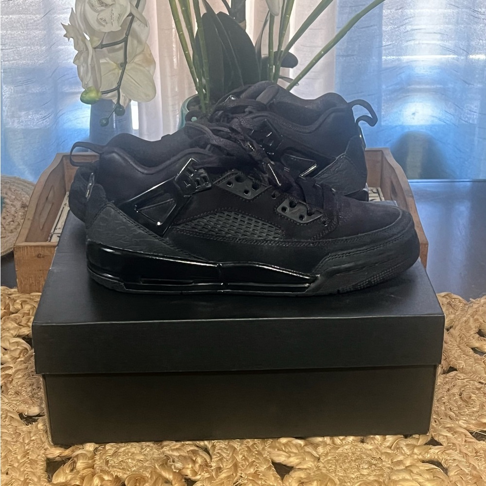 Jordan Big Kids' Spizike Low All-Black Sneakers - Picture 2 of 13